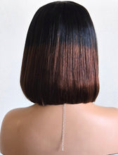 Load image into Gallery viewer, Perruque Cheveux vietnamiens -Bob - 12 pouces - 5*5 closure - 300% de densités