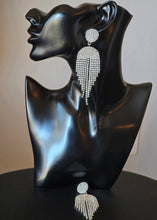 Cargar imagen en el visor de la galería, Boucles d’oreilles élégantes – Idéales pour soirées et mariages