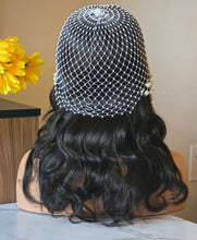 Charger l'image dans la galerie, Accessoire pour la tête en perles blanches – Parfaite pour les cérémonies et mariages