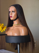 Load image into Gallery viewer, No=22_ Perruque Vietnamienne Couleur marron ombré – 26 Pouces, 200 % de Densité