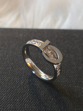 Cargar imagen en el visor de la galería, Bague Plaqué Or 18K en Acier Inoxydable – Élégance et Durabilité - Taille 8