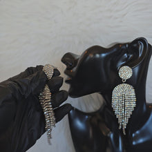 Load and play video in Gallery viewer, Boucle d&#39;oreille
