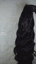 Cargar y reproducir el video en el visor de la galería, Perruque Blend Hair , Lace Front, 32 Pouces | Densité 250%
