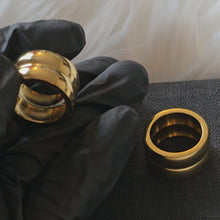 Charger et lire la vidéo dans la visionneuse de la Galerie, Bague Double en Acier Inoxydable - Taille 7
