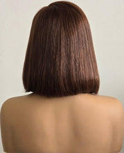 Cargar imagen en el visor de la galería, Perruque Cheveux vietnamiens -Bob - 12 pouces - 5*5 closure - 300% de densités
