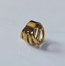 Charger l&#39;image dans la galerie, Bague Élégance Dorée – Acier Inoxydable, Taille 8
