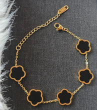 Cargar imagen en el visor de la galería, Bracelet en Acier Inoxydable Double Face – Motif Feuille à Cinq Pétales Porte-Bonheur
