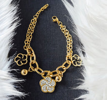 Cargar imagen en el visor de la galería, Bracelet en acier inoxydable plaqué 18K avec pendentifs
