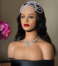 Charger l&#39;image dans la galerie, Accessoire pour la tête en perles blanches

